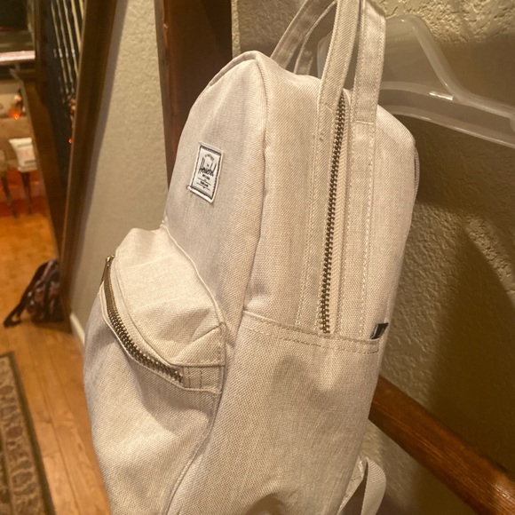 NWOT Herschel Cream Backpack - Picture 4 of 7